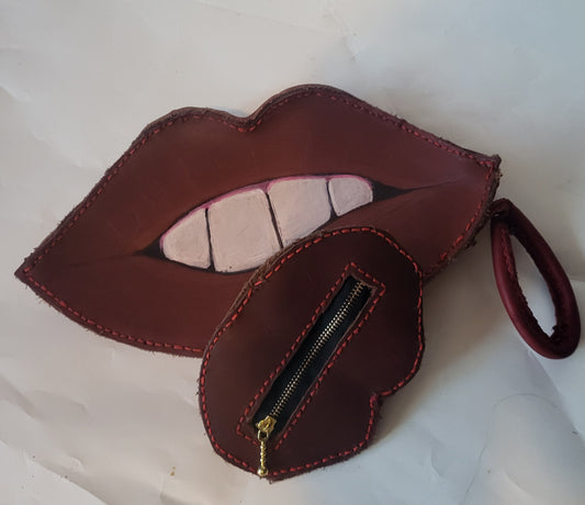 Luxurious Kiss Kiss Leather Bag Set - Hat and  Skull Art 