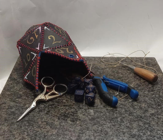 20 sided dice bag - Hat and  Skull Art 